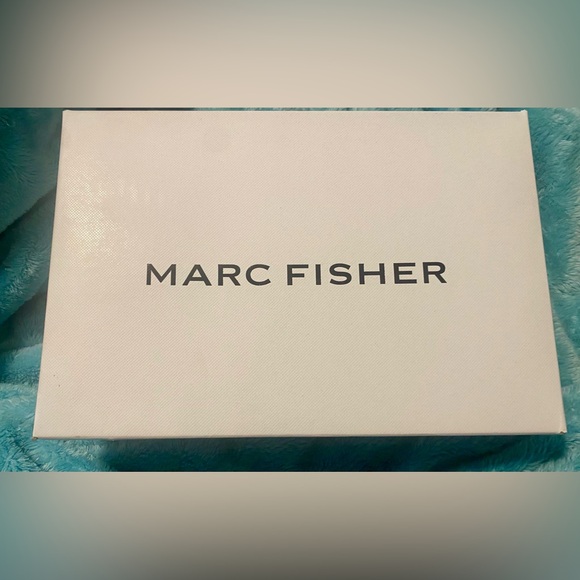 NIB Marc Fisher Eloria Block Heel Sandals 9M - Picture 13 of 13